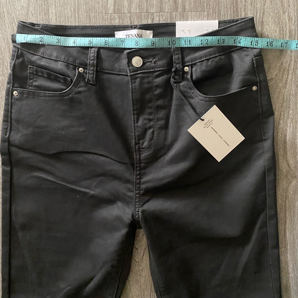 Zenana Dark Gray Jeans NWT - Picture 4 of 8